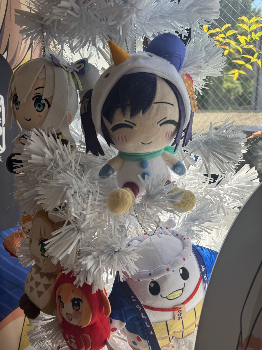 onasu19730801's tweet image. 今回は帰宅の途に着きます。
早速の奉納品展示ありがとうございました♪
カールは東京への密輸品です。😅
また、生誕祭でお邪魔します。
#つぼや菓子舗
#温泉マッサージセンター
#松山空港
#いずみんといっしょ
#まひろウといっしょ