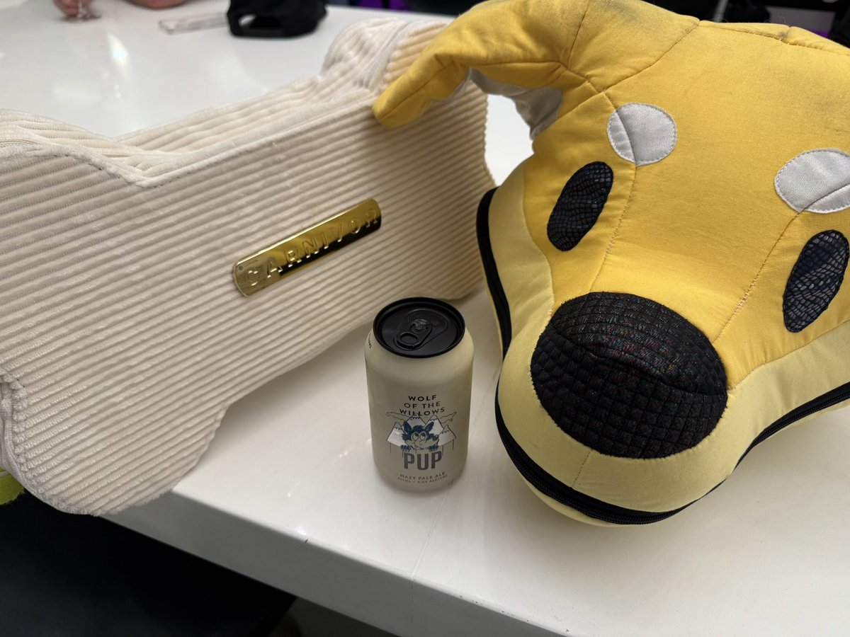 About to fly back to NZ

Couldn’t resist grabbing this drink when I saw it 💕

🐶