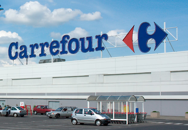 ¿Sabías que el #beneficio neto de <a href="/CarrefourGroup/">Carrefour</a> cae un 33 % en el primer semestre?

Su beneficio neto cayó un 33 % en el primer semestre del año hasta los 210 millones de euros, a pesar de que su facturación aumentó un 3,7 %. Lee más aquí: ⬇️⬇️

fyh.es/el-beneficio-n… #retail