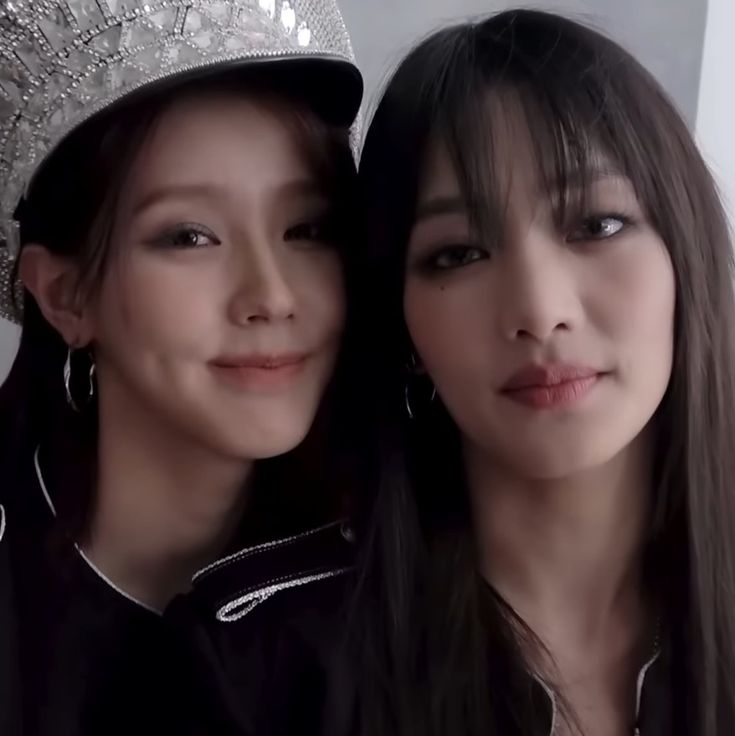 haegur1's tweet photo. 슈레못잊어: 얼굴커리어하이 https://t.co/VTvk66IFok