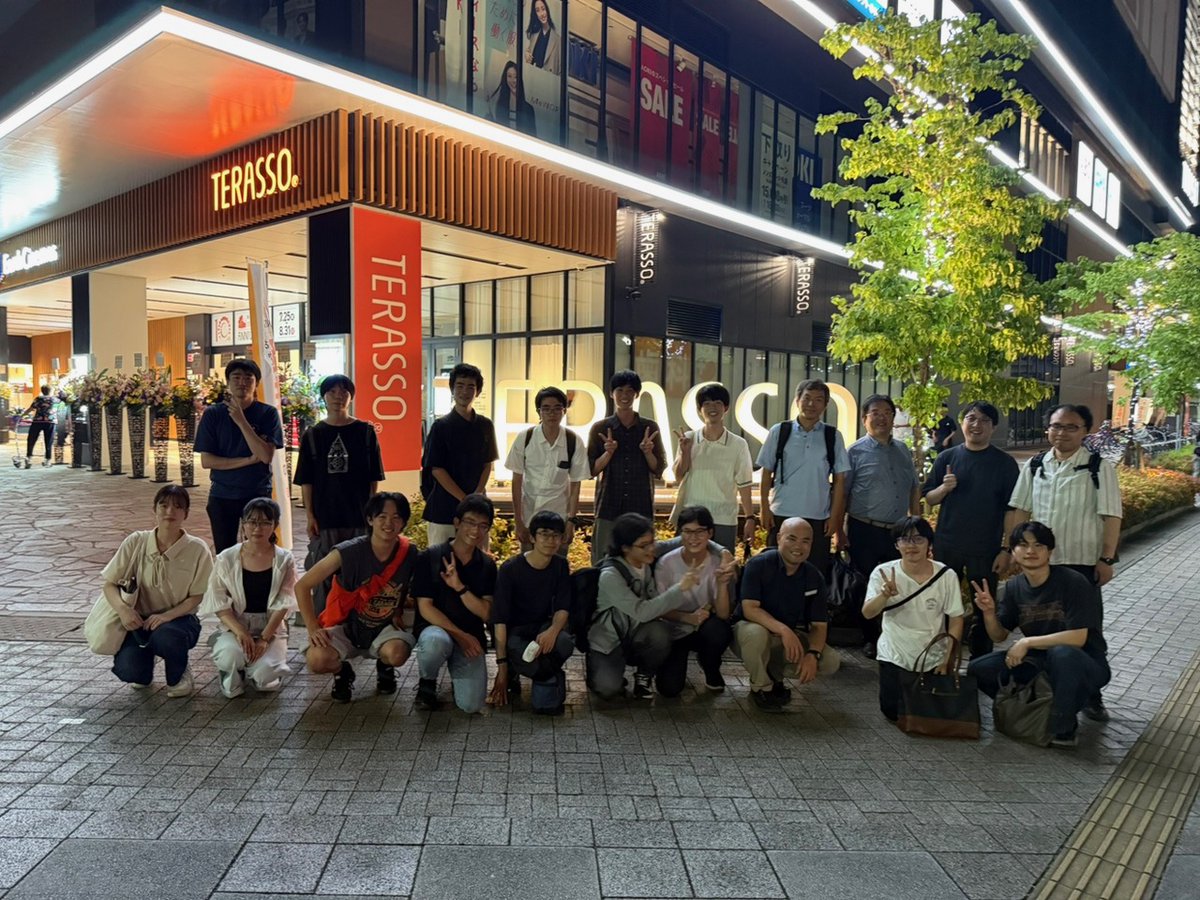 tomohiroagou (@tomohiroagou) on Twitter photo 理学部の三宅先生、工学部の梅山先生、古山先生と合同で、博士と修士の中間報告を実施しました。終了後は姫路駅近くのビアガーデンで閉店時間まで懇親会です。 理学部の三宅先生、工学部の梅山先生、古山先生と合同で、博士と修士の中間報告を実施しました。終了後は姫路駅近くのビアガーデンで閉店時間まで懇親会です。