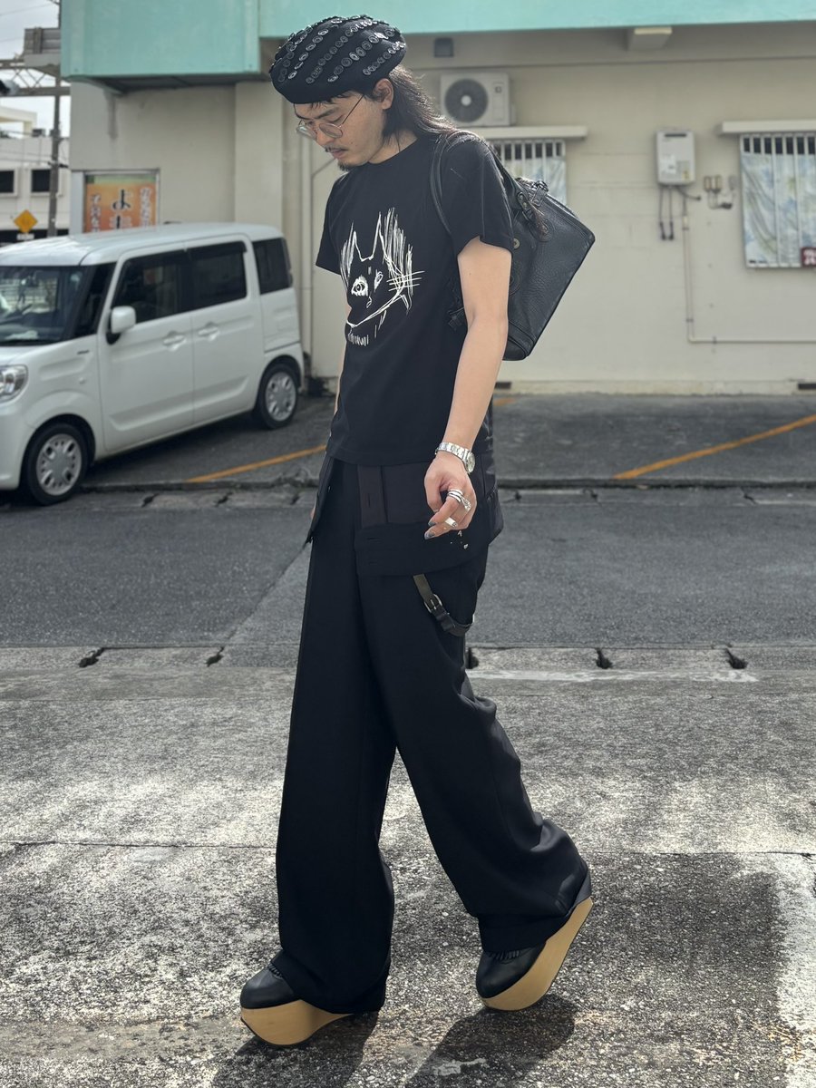 Beret: The Soloist Tee: MINT NeKO モリグチカ Pants: alice auaa