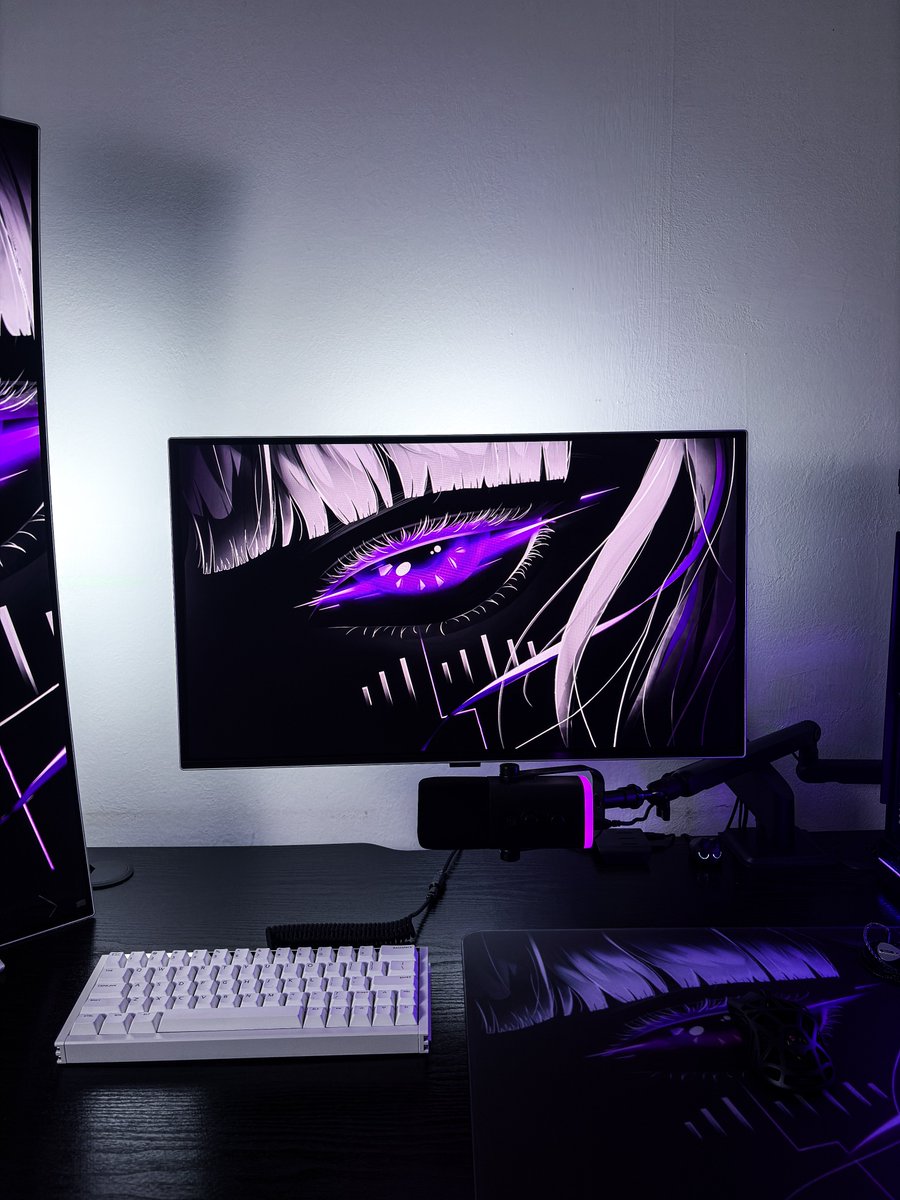 ClustrsOfficial's tweet image. FEEL HER GAZE
#clustrs #glasspad #mousepad #gamers #VALORANT #setup