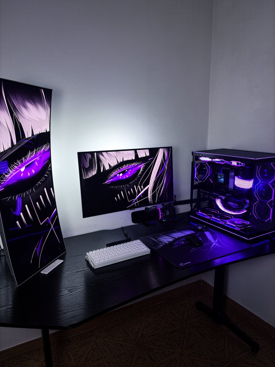 ClustrsOfficial's tweet image. FEEL HER GAZE
#clustrs #glasspad #mousepad #gamers #VALORANT #setup