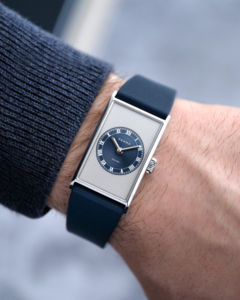 Refined British elegance on this #BlueWatchMonday 🇬🇧

The Fears Arnos is a masterclass in proportion and restraint — a rectangular wristwatch that feels timeless yet refreshingly modern.

Available now at Ace Jewelers.

#AceJewelers #FearsWatches #ArnosWatch