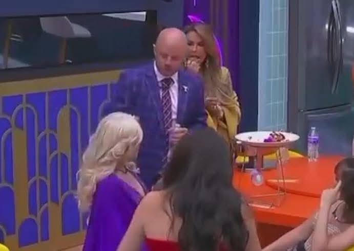 Parababire tweet media