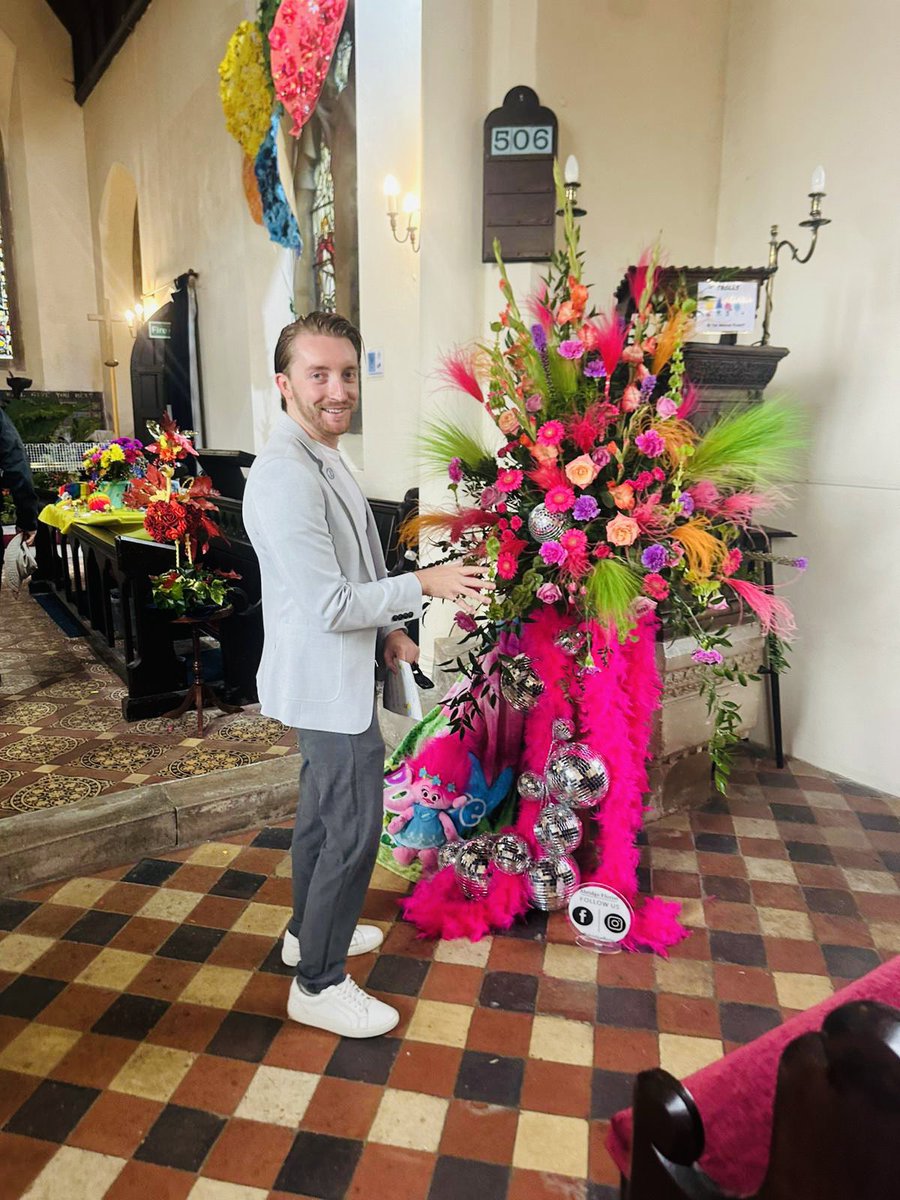 My residents are so talented 🌺 🎨 🌸 

Well done to everyone who took part in the St Mary’s Flower Festival!

Lovely to catch up with so many people in this gorgeous corner of my division.

📍 Stapleford Abbotts, Essex 

#FlowerFestival