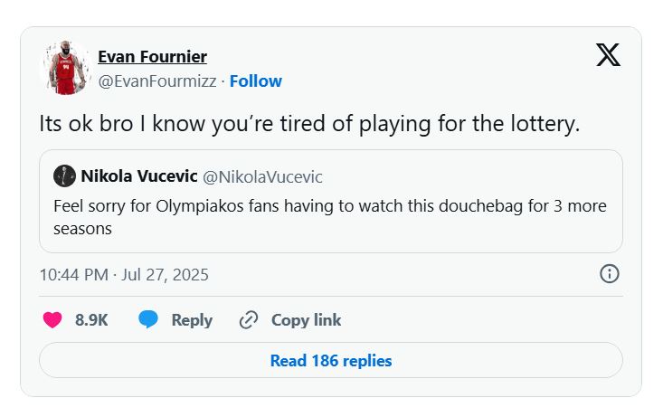 Basket_Infos's tweet image. Les années passent, le trash talking entre Nikola Vucevic et Evan Fournier reste ❤️😆
- Je suis désolé pour les fans de l'Olympiakos qui vont devoir regarder ce trou du c** 3 saisons de plus
- Ça va aller bro, je sais que tu en as marre de jouer la loterie
