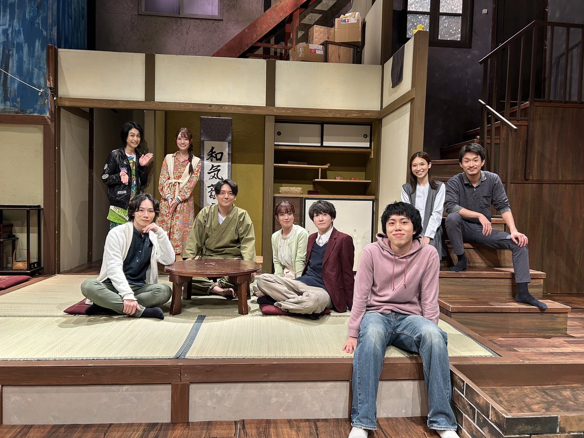 SYOGOYOSHIDAda's tweet photo. ＃なるべく派手な服を着る

久下恭平プロデュース
終了しました！！！
ご来場いただいたお客様誠にありがとうございました☺️☺️
本当にお疲れ様、久下恭平。
あんたのおかげでとても楽しい舞台でした！！ https://t.co/NL99jfLakv