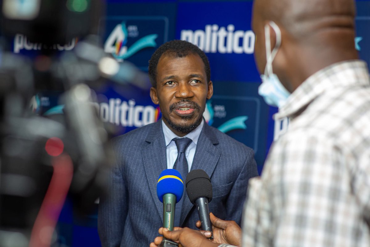 Monga Litsani Choukran wa Mulumba ni Nyakeru

Quota: UDPS/UNC

Futur Pasteur à Philadelphie
Petit-fils de Mémé 

Aptitudes : tu me nommes aujourd'hui,  demain Kabila en prison 

Originaire: Walungu/Kabeya-Kamwanga et Swahiliphone en temps libre. 

Ancien toxique reconverti.