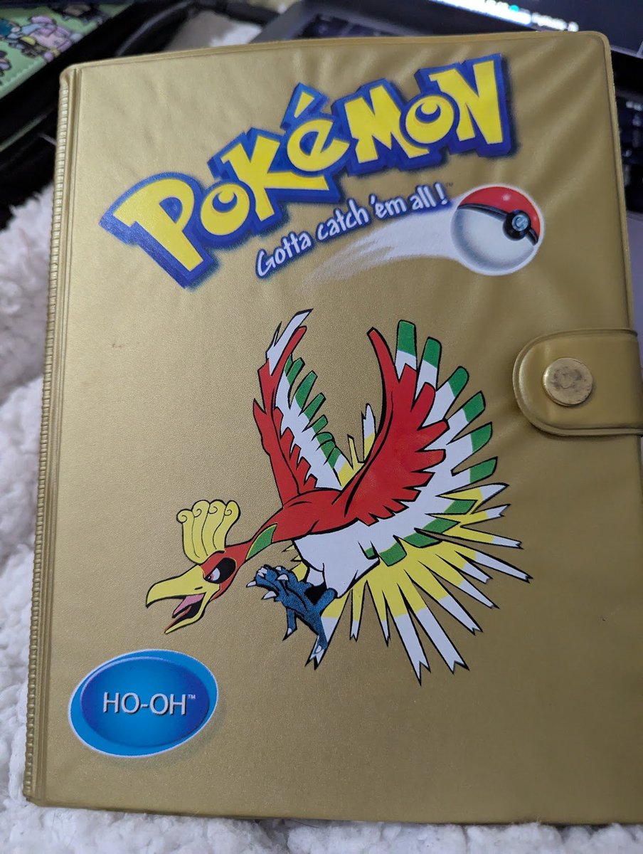 Bumblingbear1's tweet image. Day 5 of #BearyGoodCards daily posting: Neo Revelation Ho-Oh 🐦🐦🐦🐦 I'm a Gen 2 fanbear and I'm actively building out my Neo collection. I even have a special binder for my legendary birb collection.