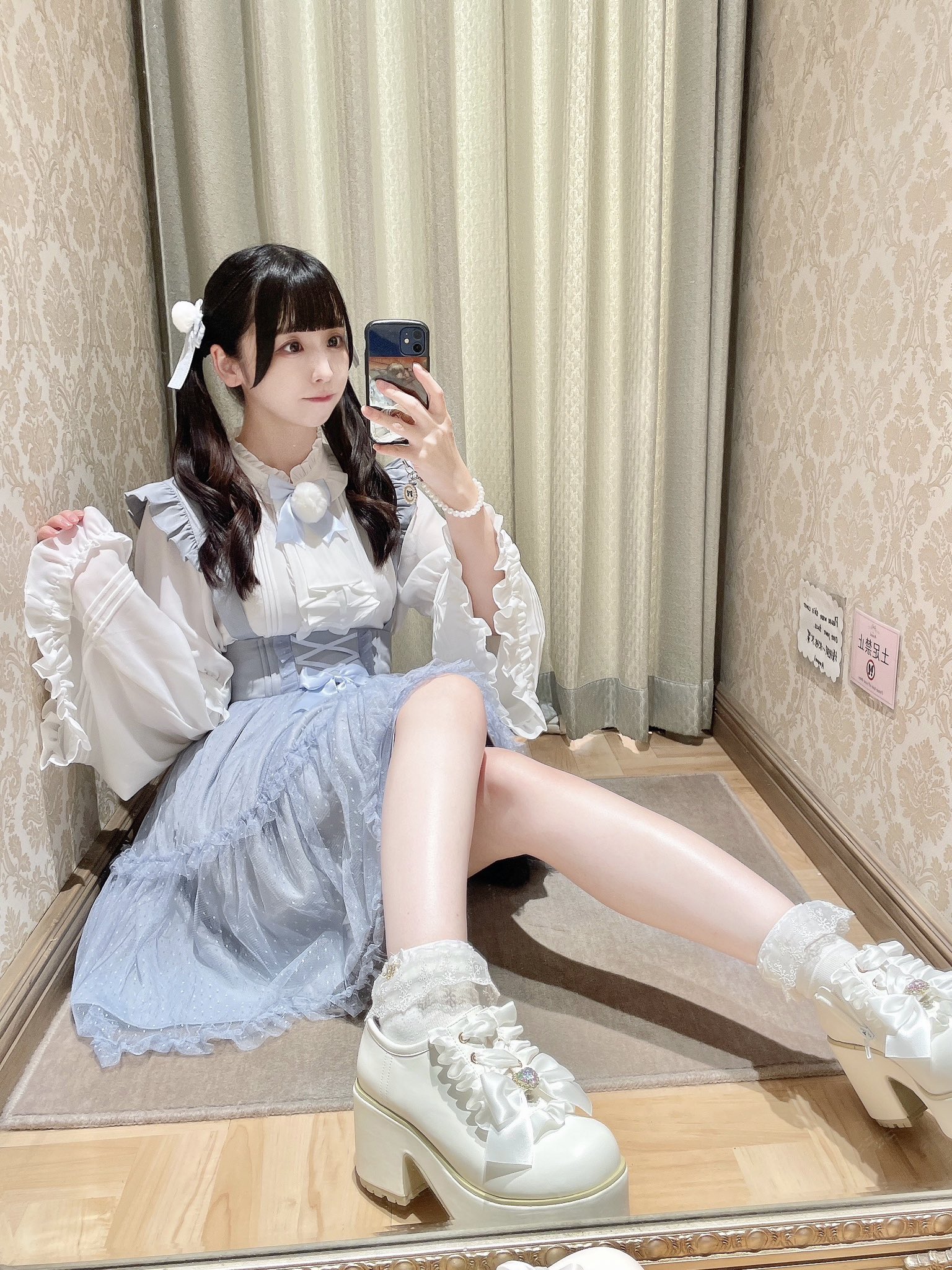 BELLA ブラック シュシュ　オフラインラブ　みみ ジミーチュウ ソフィアS レザー×スタッズ トートバッグ ブラック
