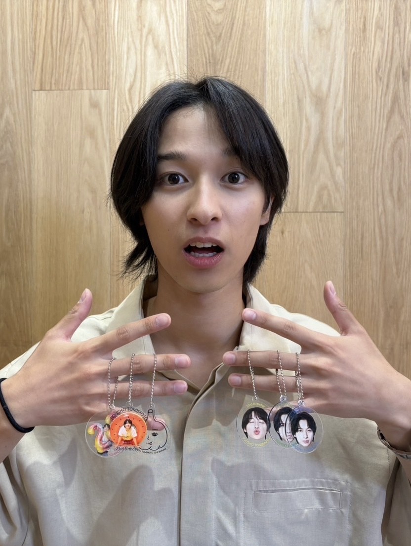 tomimoto_event's tweet image. 富本惣昭「23rd Birthday」グッズ
受付が本日23:59までとなっております✨
shibuyatsutaya.tsite.jp/article/1233.h…
特典付きセットも、この機会限りとなりますので
お求め逃しの無いようご注意ください!
アクリルチャームと富本さん🧄