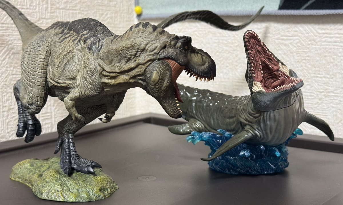 専用　モササウルスとティラノサウルス 恐竜 学べるパズル ティラノサウルスVSモササウルス 4977524741688 7歳