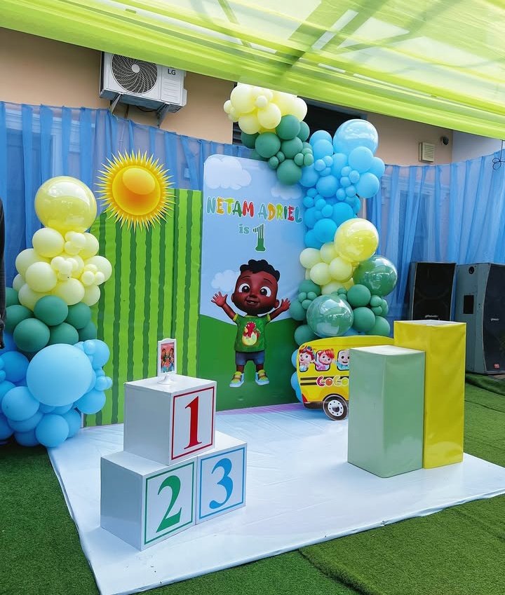 AlexandriaEkeh's tweet image. New week, new moments to create! 💫
At Alexa’s Events, we turn your celebrations into elegant, unforgettable experiences.
🎈 Kiddies Parties
🌸 Floral & Balloon Decor
🎁 Customized Items (party packs & more)
💍 Proposals | Birthdays | Showers | Corporate
We make your party POP!