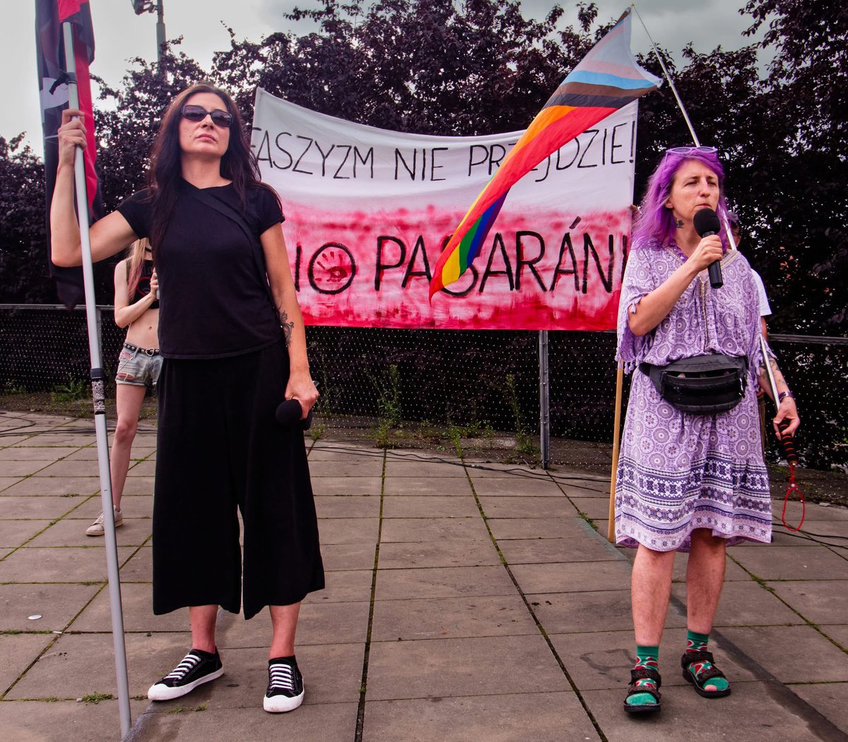 obserwujesobie's tweet image. Proteścik „antyfaszystowski” w Szczecinie.
Psiapsi Katarzyny Kotuli - Monika Tichy, uczestniczka komisji sejmowych, strajków kobiet itd.
Portfolio. Za mocne.