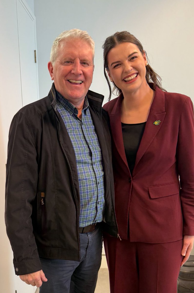 BOConnorMP's tweet image. Dropped in to wish Alice Jordan-Baird all the very best before she delivered her First Speech. Congratulations￼ Alice in an outstanding first contribution to the Australian Parliament. May there be many more!