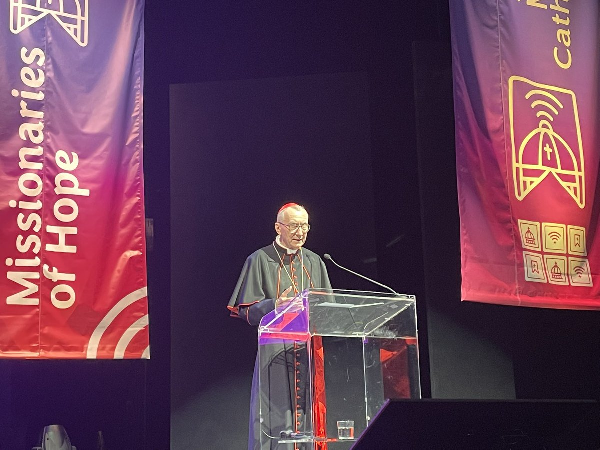 “Fare missione digitale significa assumere il ritmo, le ferite, le domande e le ricerche di coloro che abitano quello
spazio, senza cedere all'anonimato o alla superticialita, alle tentazioni di protagonismo,” (Pietro Parolin al #giubileo missionari digitali)