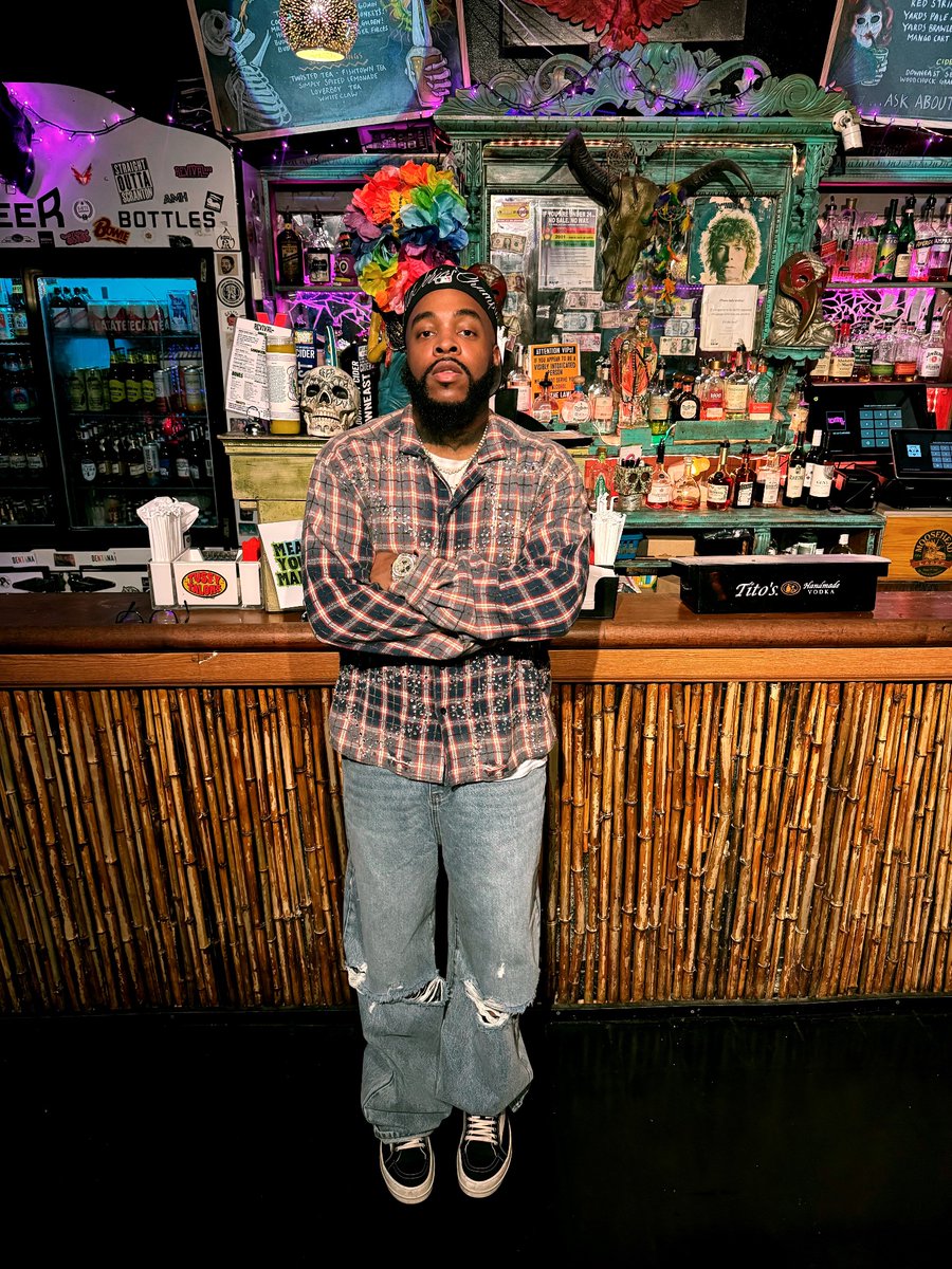 DjSliinkNJ's tweet image. I really enjoy goin out by myself