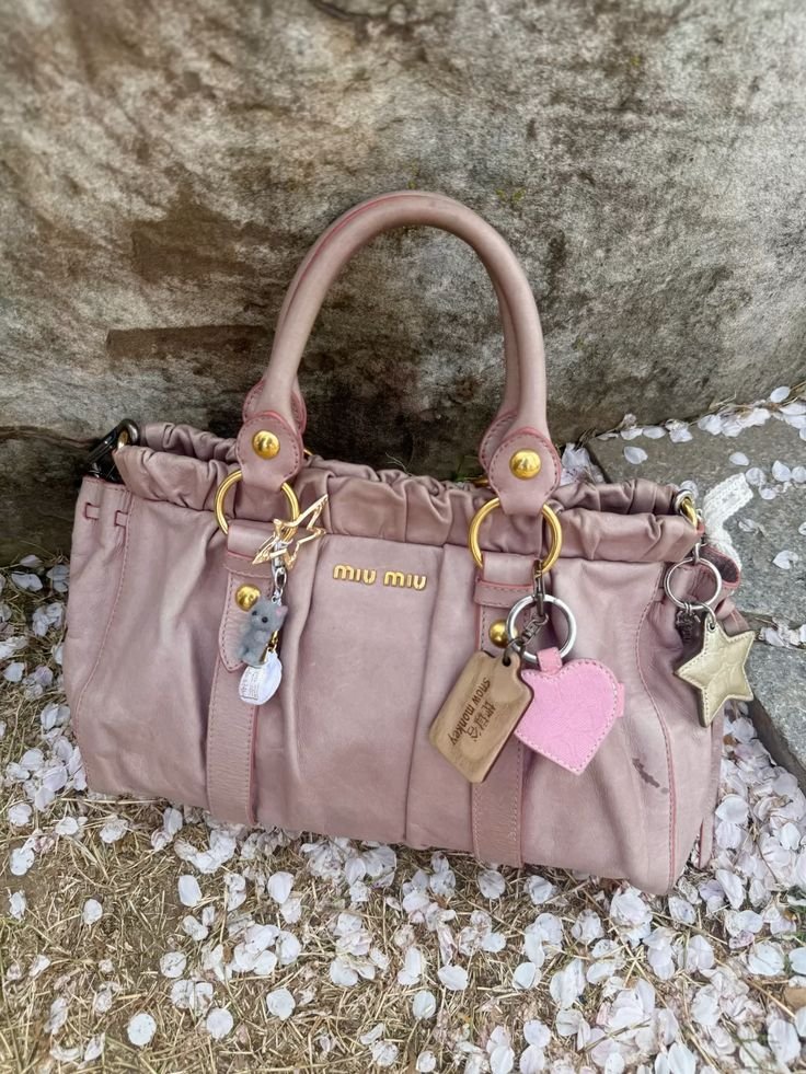 ETHEREALPRADA's tweet image. 