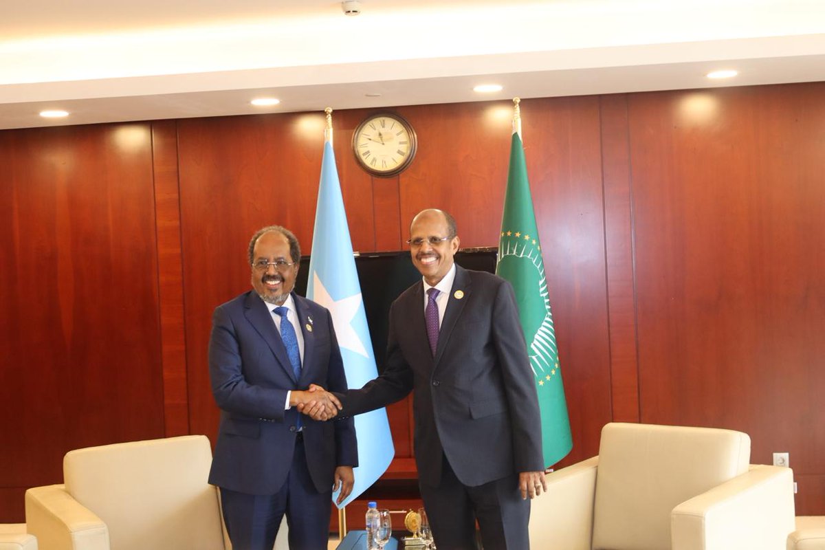 African Union (@_africanunion) on Twitter photo The Chairperson of the African Union Commission, H.E. Mahmoud Ali Youssouf <a href="/ymahmoudali/">Mahmoud Ali youssouf</a>, this afternoon received H.E. Hassan Sheikh Mohamud, President of the Federal Republic of Somalia, at the AU Headquarters.
They deliberated on the peace & security situation in Somalia & the The Chairperson of the African Union Commission, H.E. Mahmoud Ali Youssouf <a href="/ymahmoudali/">Mahmoud Ali youssouf</a>, this afternoon received H.E. Hassan Sheikh Mohamud, President of the Federal Republic of Somalia, at the AU Headquarters.
They deliberated on the peace & security situation in Somalia & the