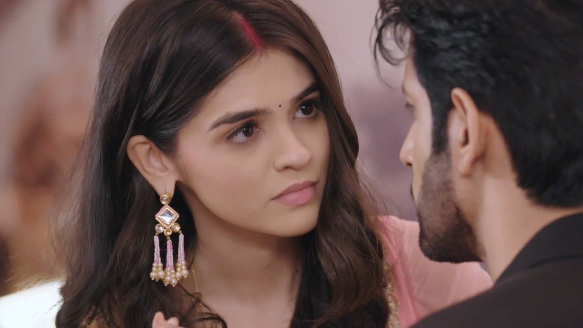 pranalisadmirer's tweet image. we have seen this before 🫠🦋🫠🦋

[ #PraShiv #KumkumBhagya ]