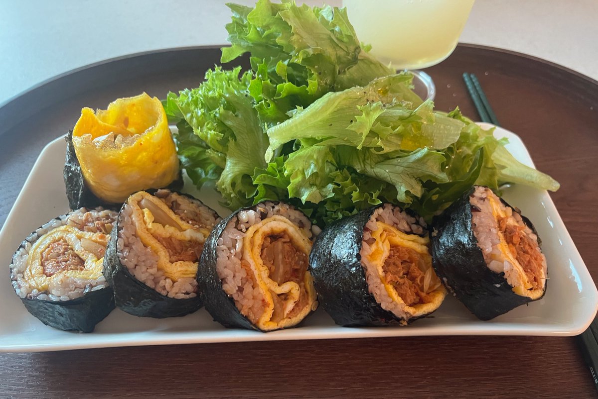 jalmeoggo's tweet image. 저녁
참치김치 김밥!