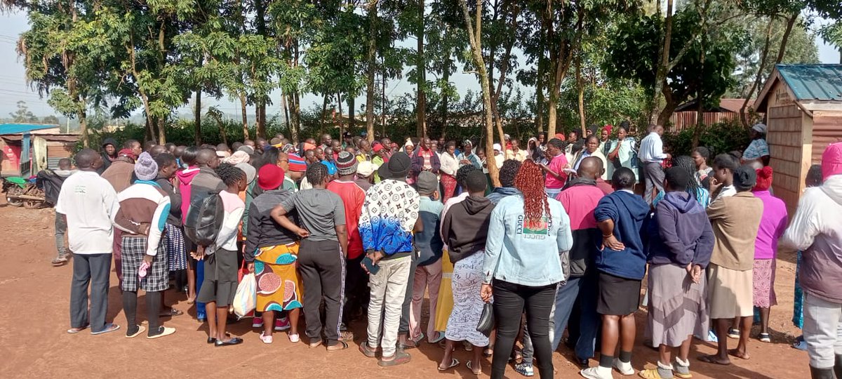 Honcalebamisi's tweet image. There is bursary issuance ongoing in saboti today . Mainly for day schools and boarding secondary schools . 

I urge all applicants to check with their respective village to village stations across all corners of saboti constituency.

 For university and colleges, it shall be…