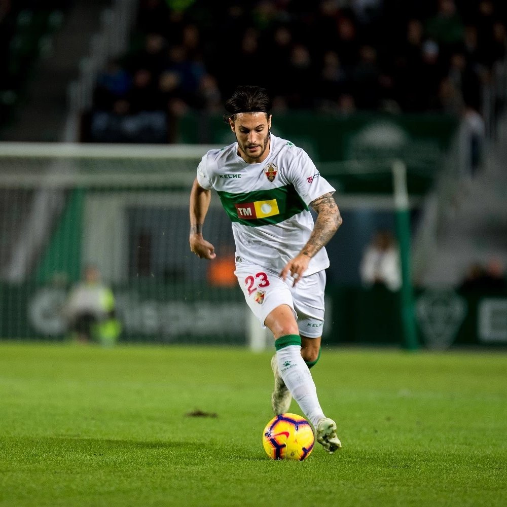 elchecf's tweet image. 🥳 Hoy cumple años uno de los héroes del ascenso en Montilivi. Un franjiverde para siempre 💚
Que pases un buen día y muchos éxitos para esta nueva temporada. ¡Felicidades, @OficialJuanCruz! ✨