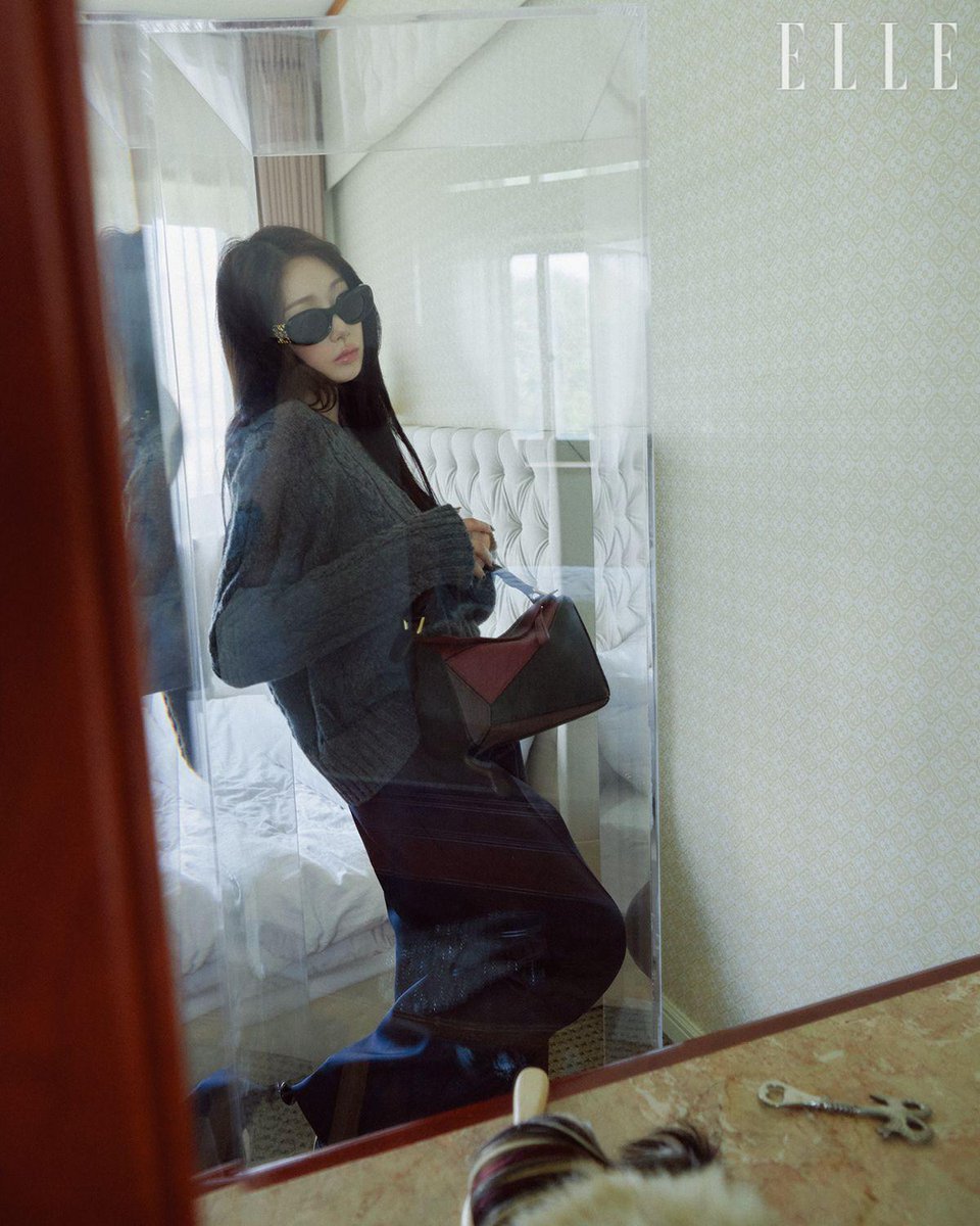 aeriminded's tweet image. #GISELLE x LOEWE for ELLE Korea august issue (2)