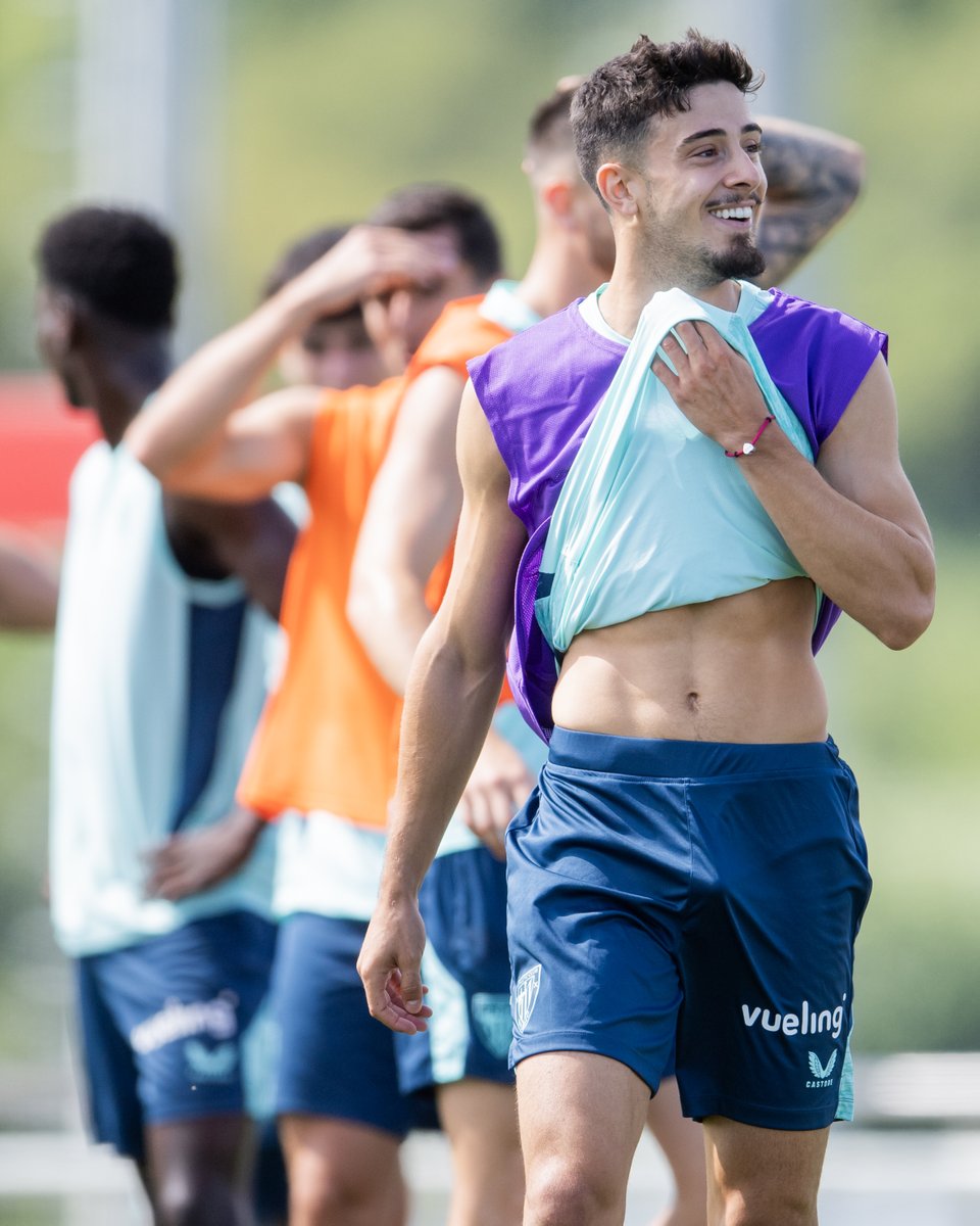 Athletic_en's tweet image. 😆👍

#AthleticClub 🦁