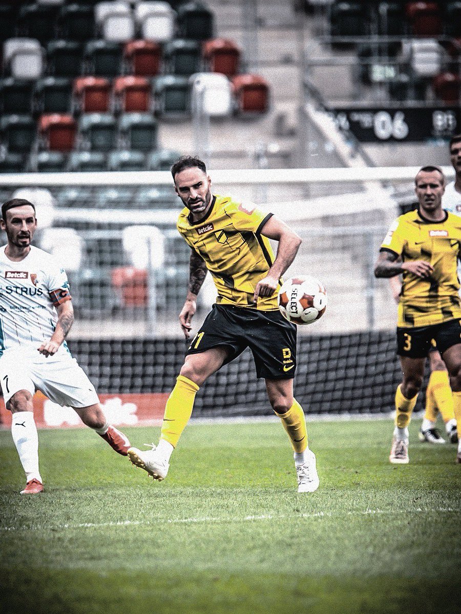 creativecen7er's tweet photo. 🔥 𝗥𝗮𝗳𝗮 𝗟𝗼𝗽𝗲𝘀 opens his account in the 2025/26 Betclic 1. Liga!

The Portuguese forward found the back of the net and played a key role in securing 𝗪𝗶𝗲𝗰𝘇𝘆𝘀𝘁𝗮 𝗞𝗿𝗮𝗸𝗼́𝘄’𝘀 first win of the season.

Sharp, clinical, and already making an impact. 💥⚽️ https://t.co/FdD6TkpZGC