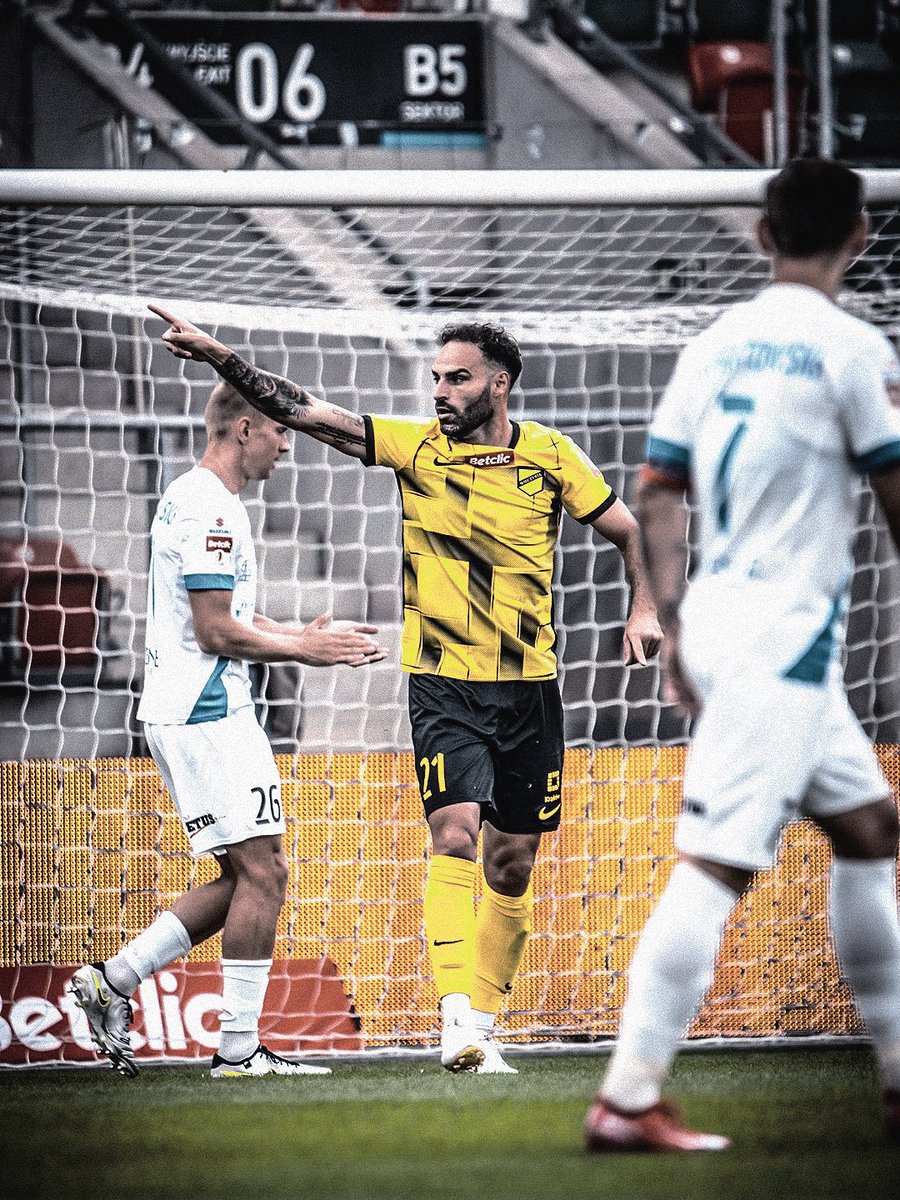creativecen7er's tweet photo. 🔥 𝗥𝗮𝗳𝗮 𝗟𝗼𝗽𝗲𝘀 opens his account in the 2025/26 Betclic 1. Liga!

The Portuguese forward found the back of the net and played a key role in securing 𝗪𝗶𝗲𝗰𝘇𝘆𝘀𝘁𝗮 𝗞𝗿𝗮𝗸𝗼́𝘄’𝘀 first win of the season.

Sharp, clinical, and already making an impact. 💥⚽️ https://t.co/FdD6TkpZGC