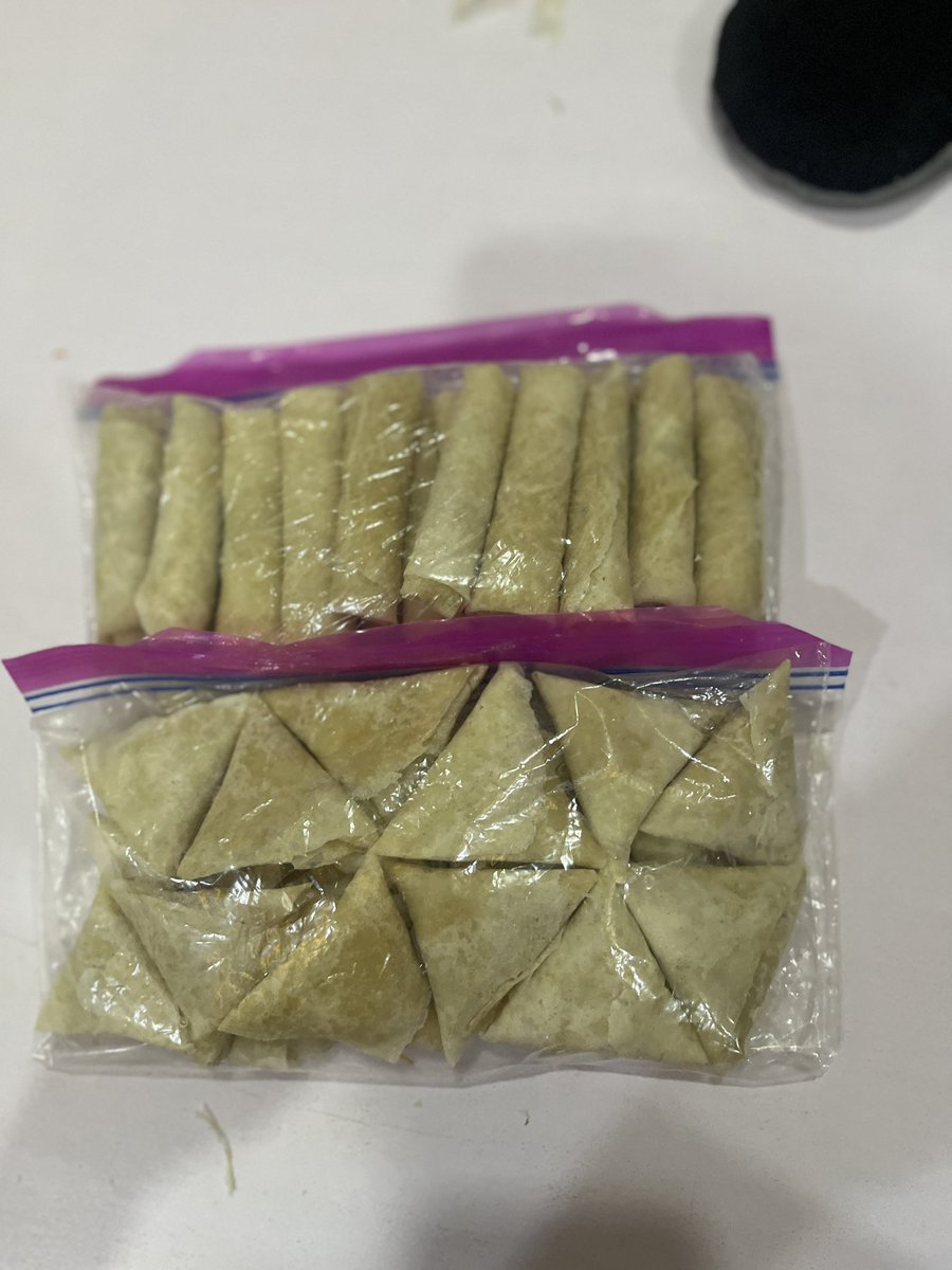 Chloecakesndmre's tweet image. My sister 😁🥰🥰

Made my first ready to fry chops