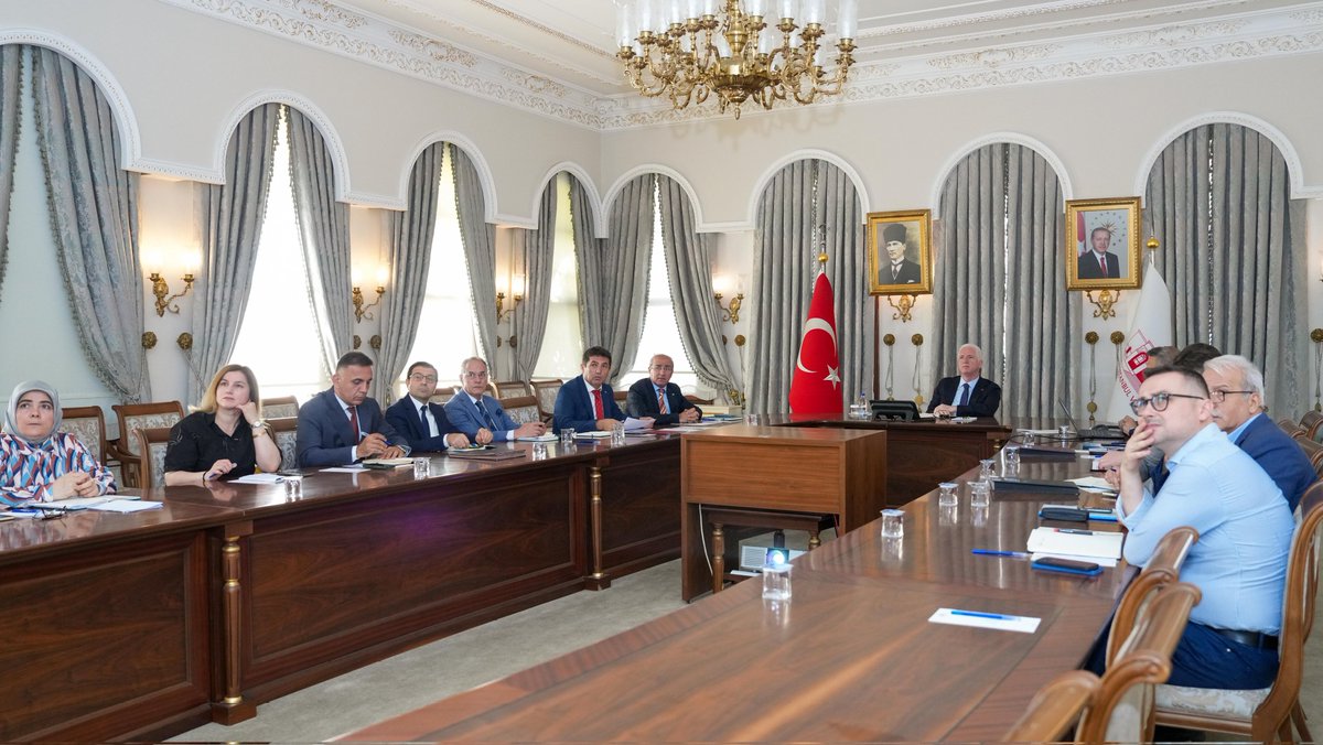TC_istanbul's tweet image. Yatırım İzleme ve Koordinasyon Başkanlığı (YİKOB) tarafından yürütülmekte olan çalışmalara ilişkin haftalık değerlendirme toplantısı, Valimiz Davut Gül başkanlığında yapıldı.

@gul_davut

#İstanbul 🇹🇷