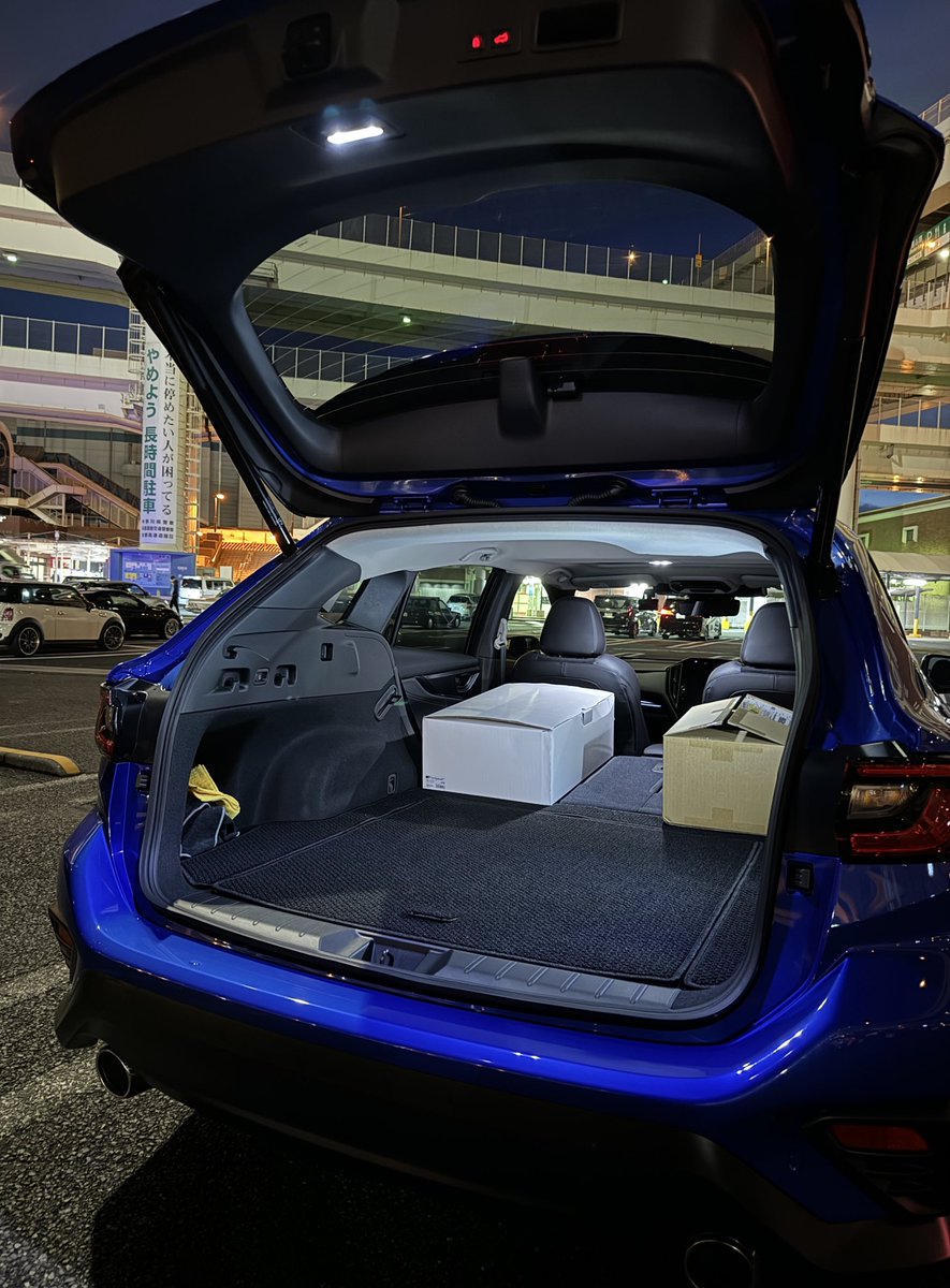 Aoi_LEVORG's tweet image. #愛車のテーマ
現行型レヴォーグに、もしもtuned by STIのコンプリートカー「tS」があったら…というテーマを主軸に、開発者が本来実現させたかったであろう部分にも手を加えてカスタムしています🚙