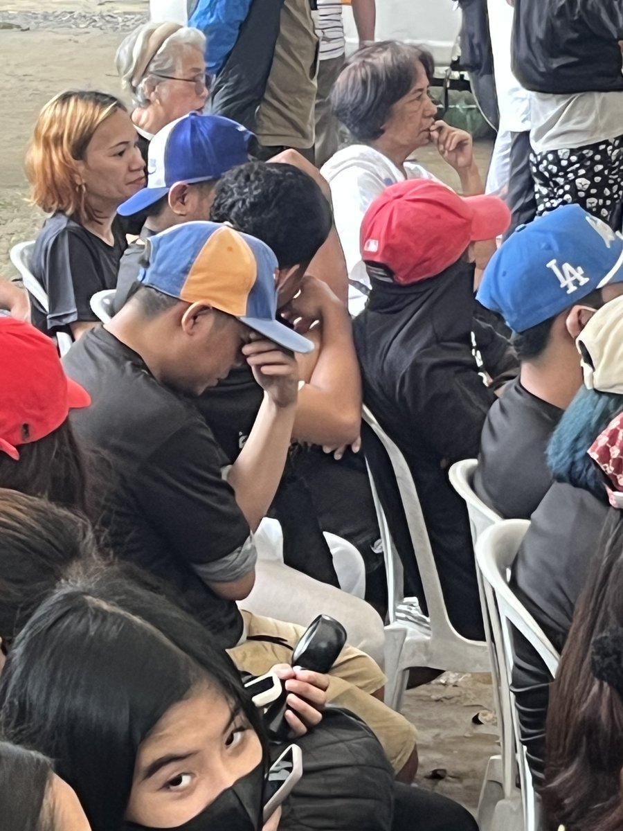 verafiles's tweet image. #SONA2025: Ahead of President Ferdinand Marcos Jr.’s fourth State of the Nation Address before a joint session of Congress at Batasan Pambansa on Monday, families of the missing sabungeros (cockfight enthusiasts) join the anti-SONA protests in Quezon City.
Photos by Bullit…