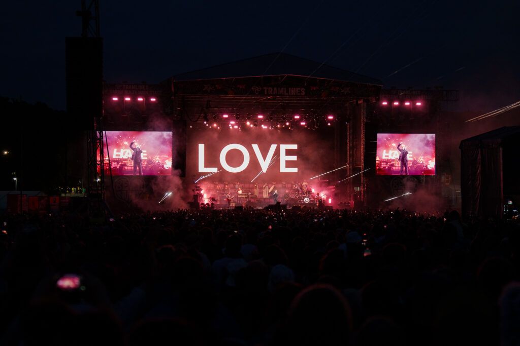 BackseatMafia's tweet image. New Post: Live Review: Pulp Electrify Tramlines with Hits, Heart and Hometown Pride. backseatmafia.com/live-review-pu…