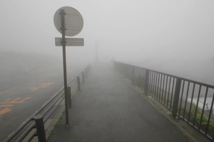 rorobiie's tweet image. Lazy fit day.. It was really foggy then it started storming out of nowhere and I was stranded without an umbrella... so that was fun!!