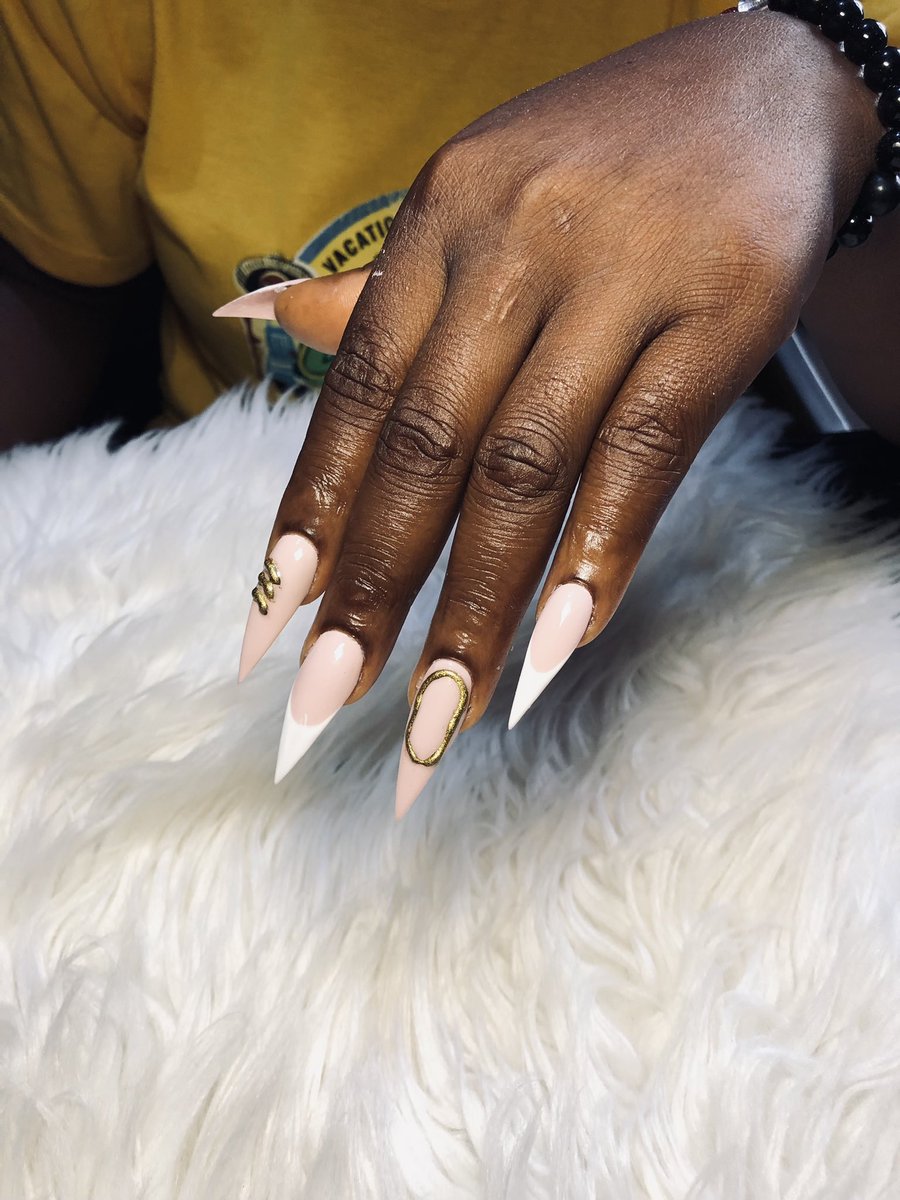 between_coats's tweet image. We begin the week with this lovely set!✨
Have a lovely week ahead, ladies💜.
Location: Yaba, Lagos
Home service available.