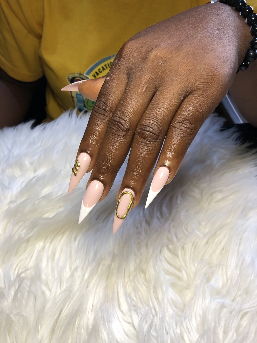 between_coats's tweet image. We begin the week with this lovely set!✨
Have a lovely week ahead, ladies💜.
Location: Yaba, Lagos
Home service available.
