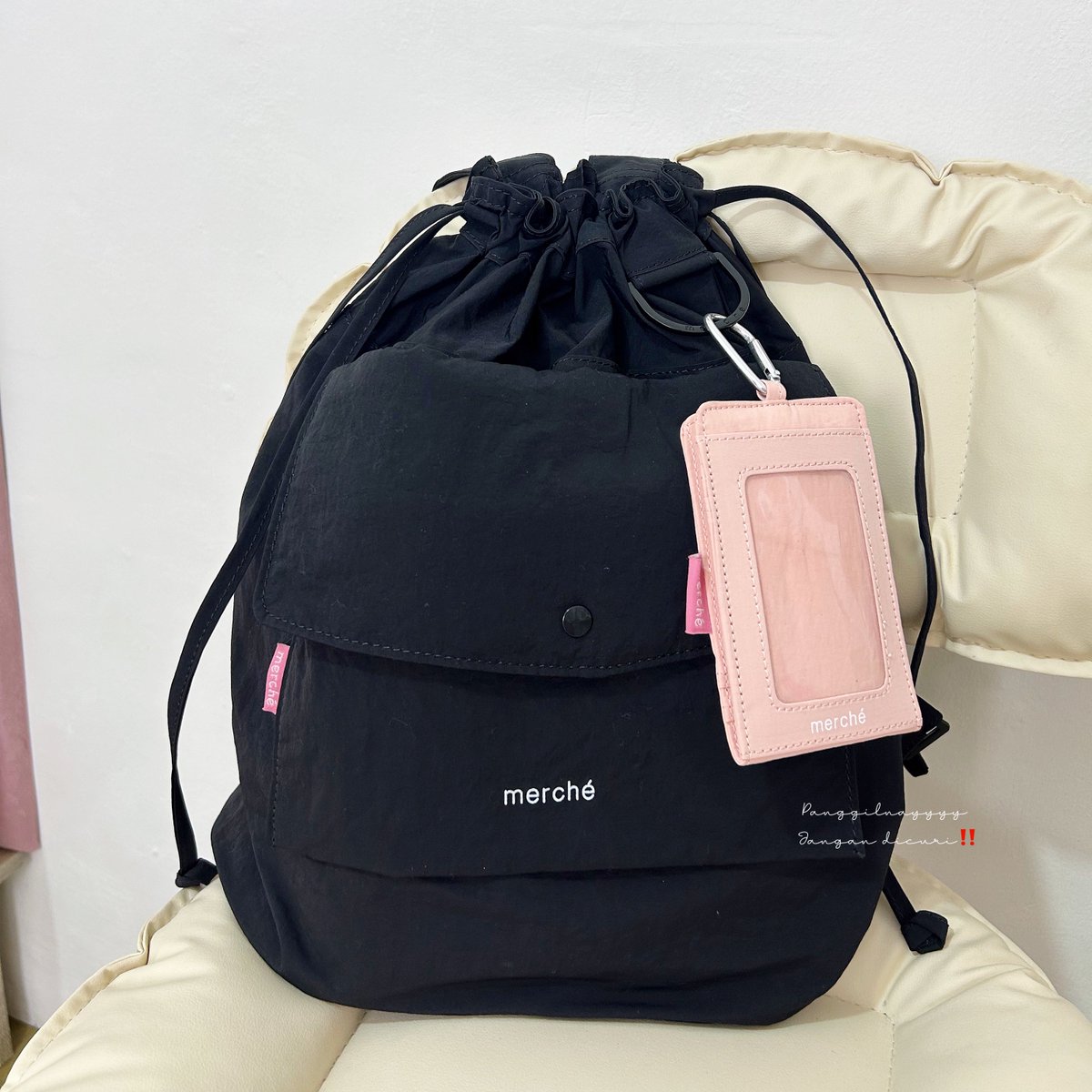 panggilnayyyy's tweet image. backpack local brand i donβt regret buying; MERCHE