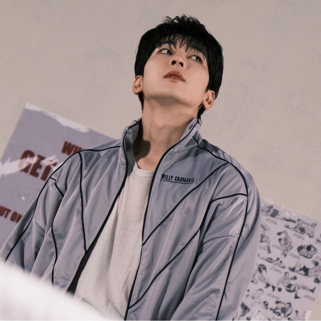 _wonuwo's tweet image. minwon joining the trend

the icon                vs              the owner