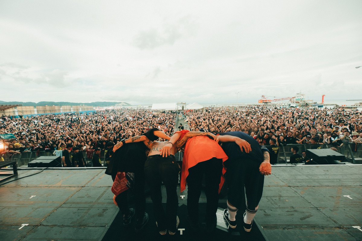 The__BONEZ's tweet image. OGA NAMAHAGE ROCK FESTIVAL VOL.14
At.秋田県男鹿市船川港内特設ステージ
photo by @nekozephoto 
#TheBONEZ 
＃ONRF14
＃男鹿フェス14