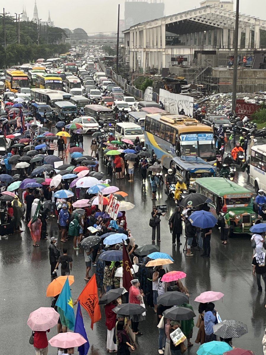 verafiles's tweet image. #SONA2025: Protesters burn an effigy of “zombies BBM and VP Sara” as they prepare mass actions on the stretch of Commonwealth Avenue toward the Batasan Pambansa in Quezon City where President Ferdinand Marcos Jr. will deliver his fourth State of the Nation Address on Monday, July…