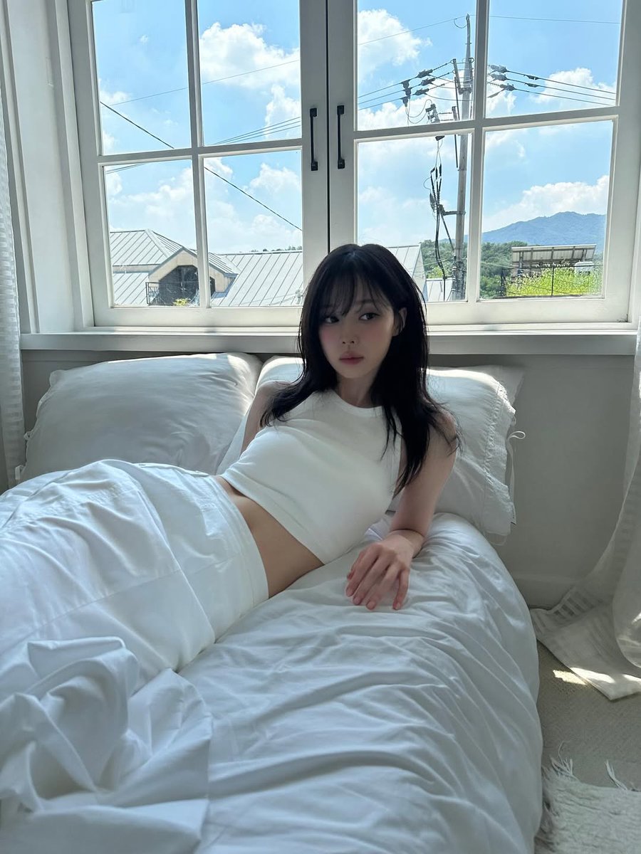 bluufuyu's tweet image. WINTER IG 📸
🛐🛐🛐🛐
DEAR HEAVEN I&apos;M 1000 feet under the ground~