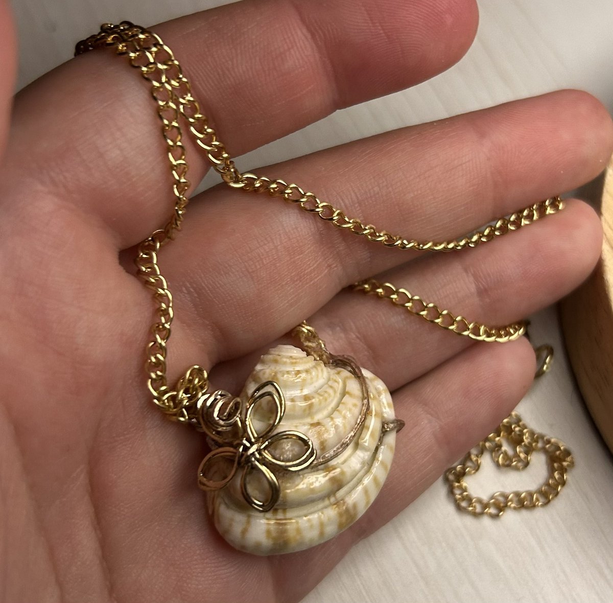 phannie6000's tweet image. passively consumed approx 15 dnpg vids to do it but check these necklaces i made