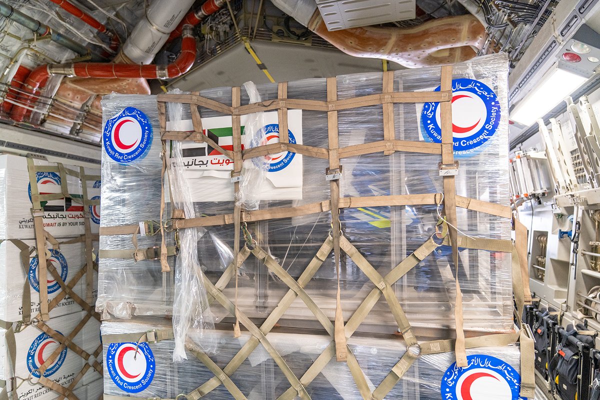 kuna_en's tweet image. #Kuwaiti plane carrying 40 tons of relief aid material heads to #Sudan

kuna.net.kw/ArticleDetails…

#KUNA