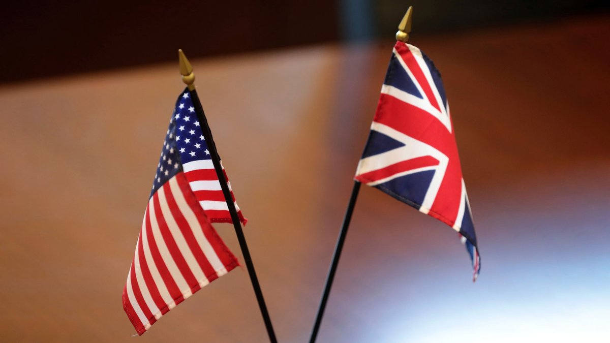 PNS_News's tweet image. On today&apos;s #PNSDailyNews #podcast-

Trump touts trade agreement with EU. 

Report: Colorado workers must earn $36.79 per hour to afford housing.

Maine farmers assess #climaterisks as USDA cuts conservation funding.

pnsne.ws/Daily-Podcast