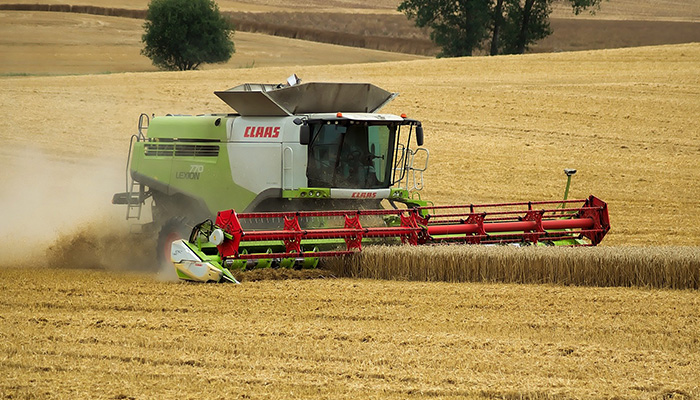 Teagasc (@teagasc) on Twitter photo From mechanical threshers to GPS-enabled machines, on #TheTillageEdge podcast, Dermot Forristal, <a href="/TeagascCrops/">Teagasc Tillage Team</a> shares insights on key developments, the impact of farm size and underused technologies that could boost efficiency.
Listen in bit.ly/4ocBmM6 From mechanical threshers to GPS-enabled machines, on #TheTillageEdge podcast, Dermot Forristal, <a href="/TeagascCrops/">Teagasc Tillage Team</a> shares insights on key developments, the impact of farm size and underused technologies that could boost efficiency.
Listen in bit.ly/4ocBmM6